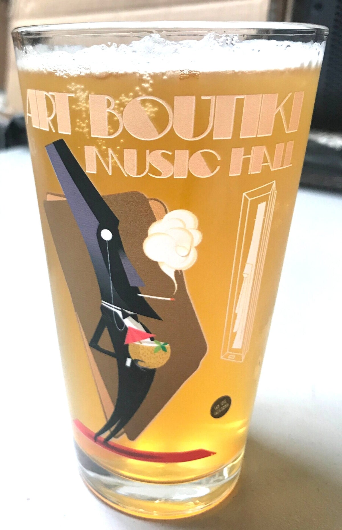 Art Boutiki Music Hall Swanky Pint Glass